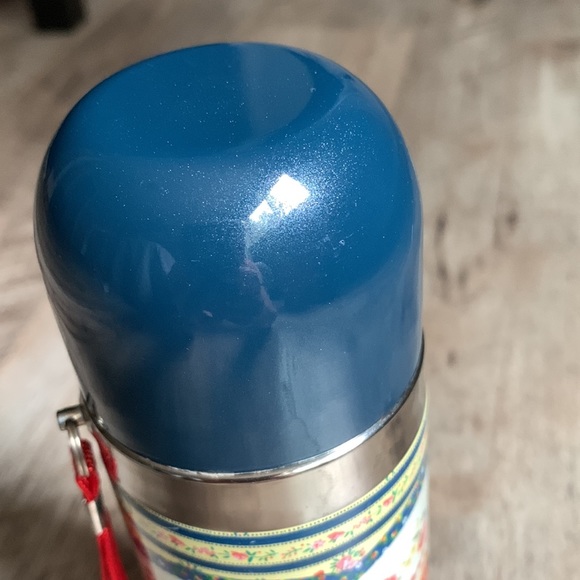 Floral thermos with cup - Picture 2 of 9